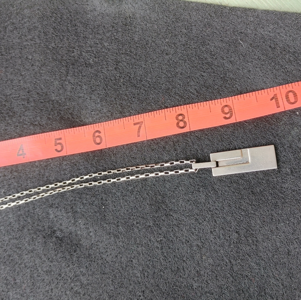 🇮🇹 Vintage Gucci "G" Charm and Necklace 🇮🇹